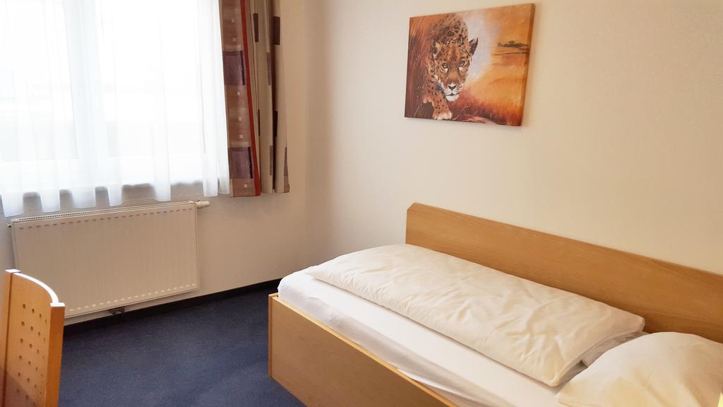G&K Hotel Guntramsdorf Room photo