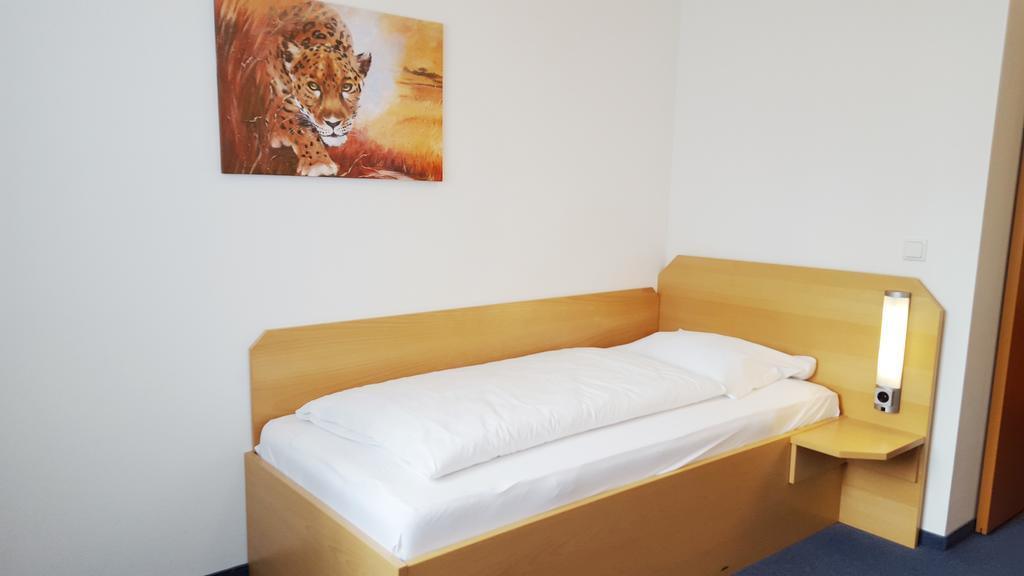 G&K Hotel Guntramsdorf Room photo