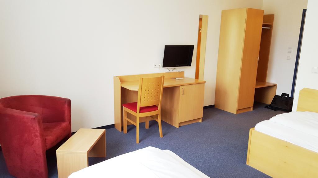 G&K Hotel Guntramsdorf Room photo