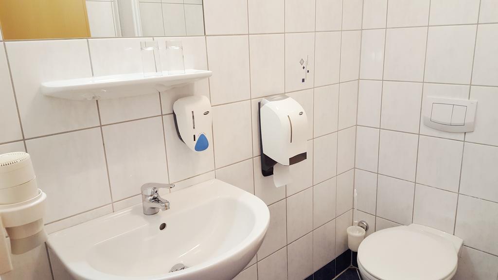 G&K Hotel Guntramsdorf Room photo