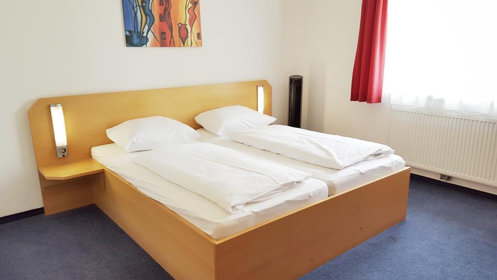 G&K Hotel Guntramsdorf Exterior photo