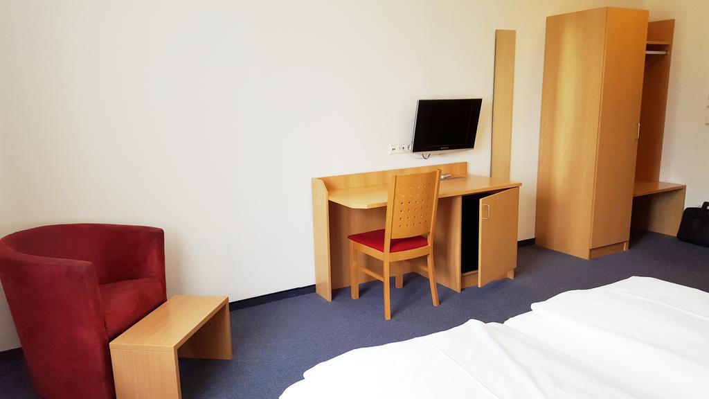 G&K Hotel Guntramsdorf Room photo