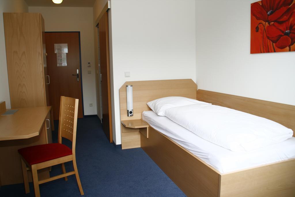 G&K Hotel Guntramsdorf Room photo