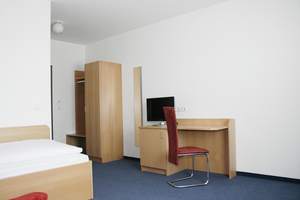 G&K Hotel Guntramsdorf Exterior photo
